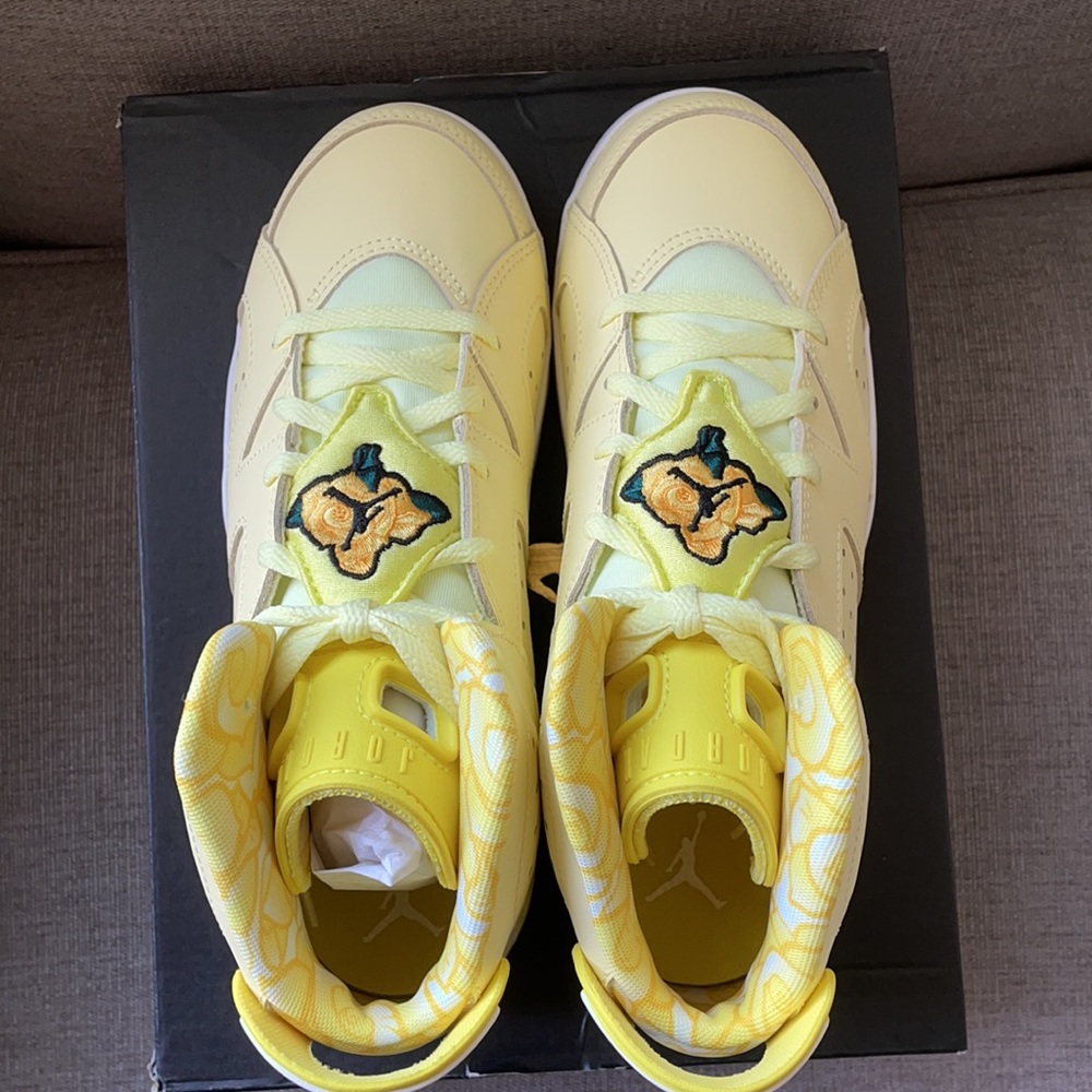 Kids Jordan 6 Retro